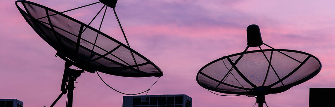 Satelliten- und Antennen-Anlagen